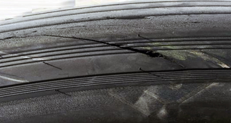 Damage to tyre number 3